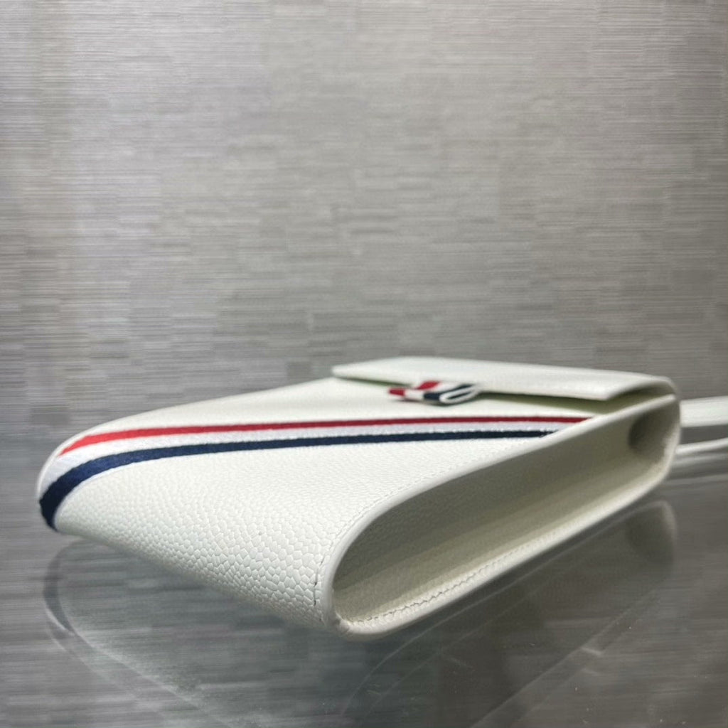 Slash pattern mobile phone bag