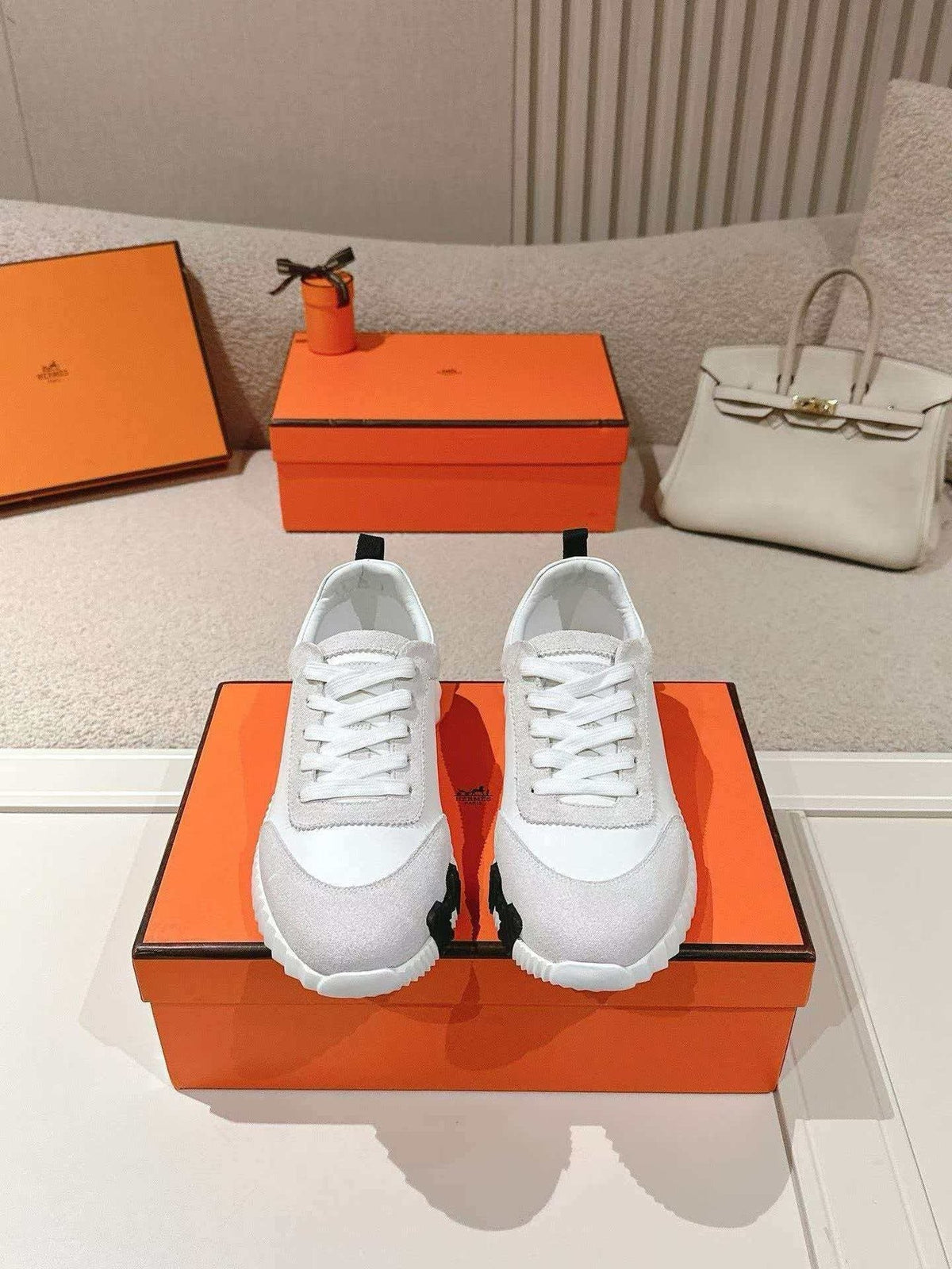 Men's White and Gray Low-Top Sneakers