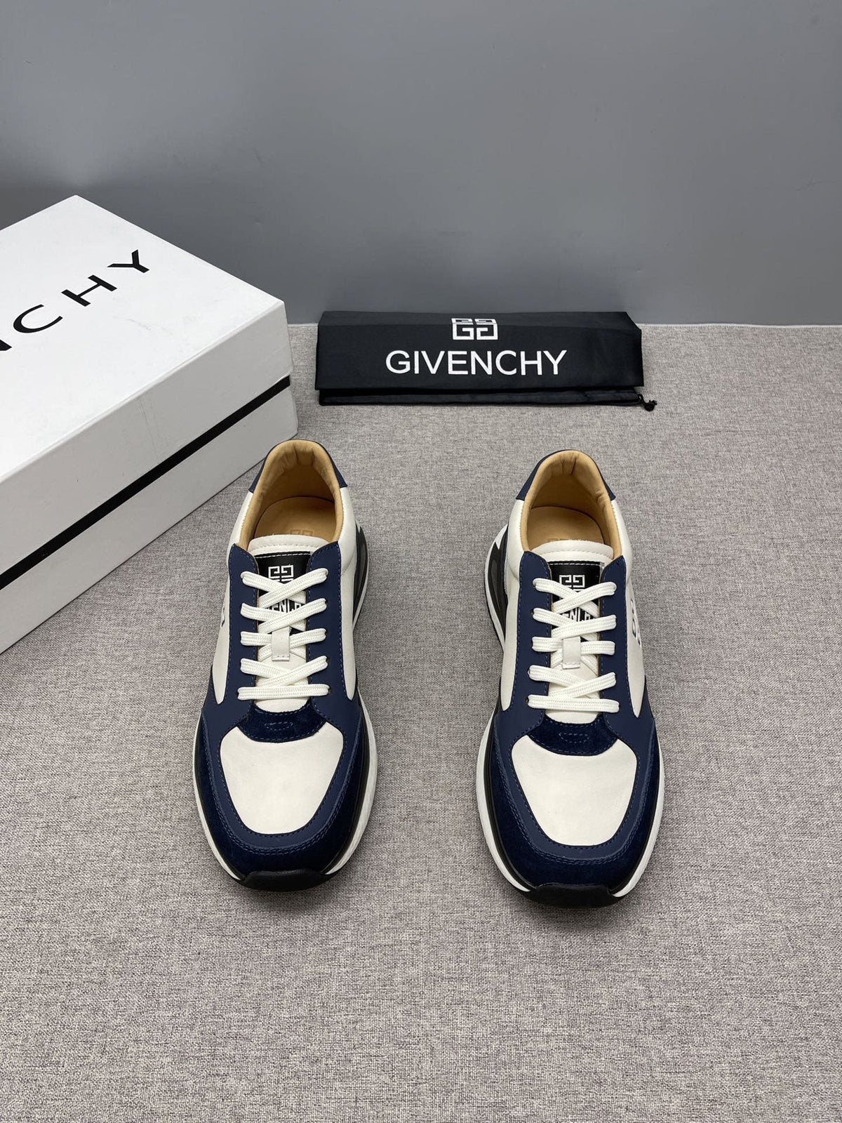 Givenchy Men's Low-Top Sneakers
