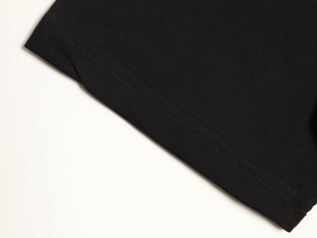 Louis Vuitton Four-Petal Motif and Lettering T-Shirt - Black
